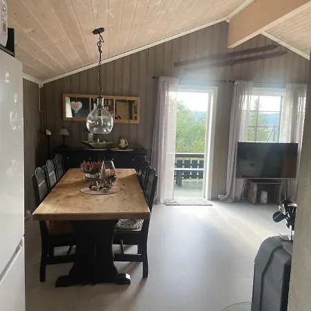 Med Anneks Og Fantastisk Utsikt Pa Ljosheim Mesnali