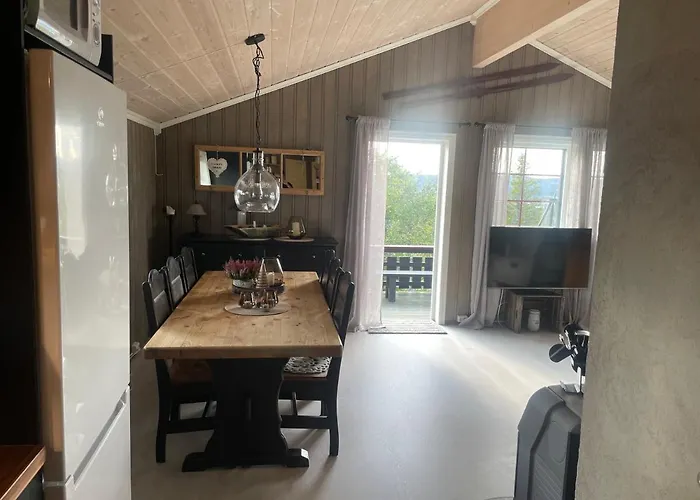 Med Anneks Og Fantastisk Utsikt Pa Ljosheim Mesnali